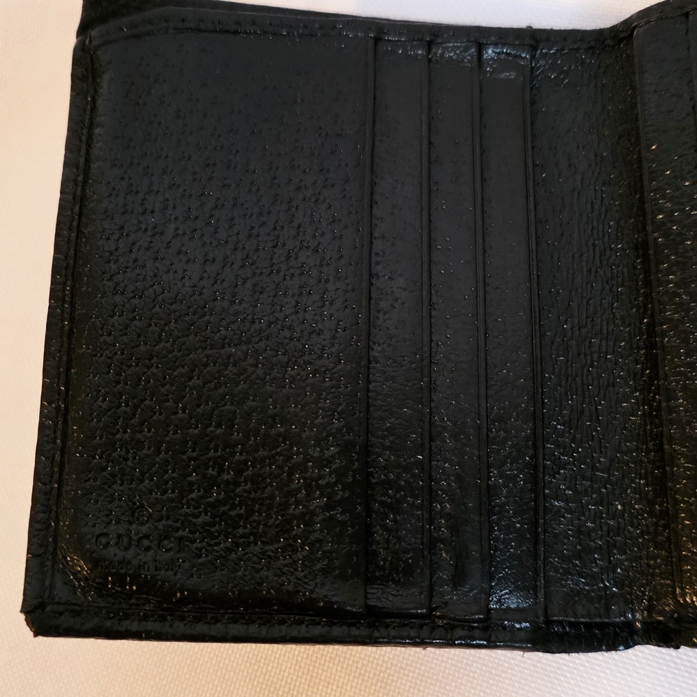 Gucci Black Compact Monogram Rehabbed Wallet With Floral Embroidered Patches - Picture 12 of 15